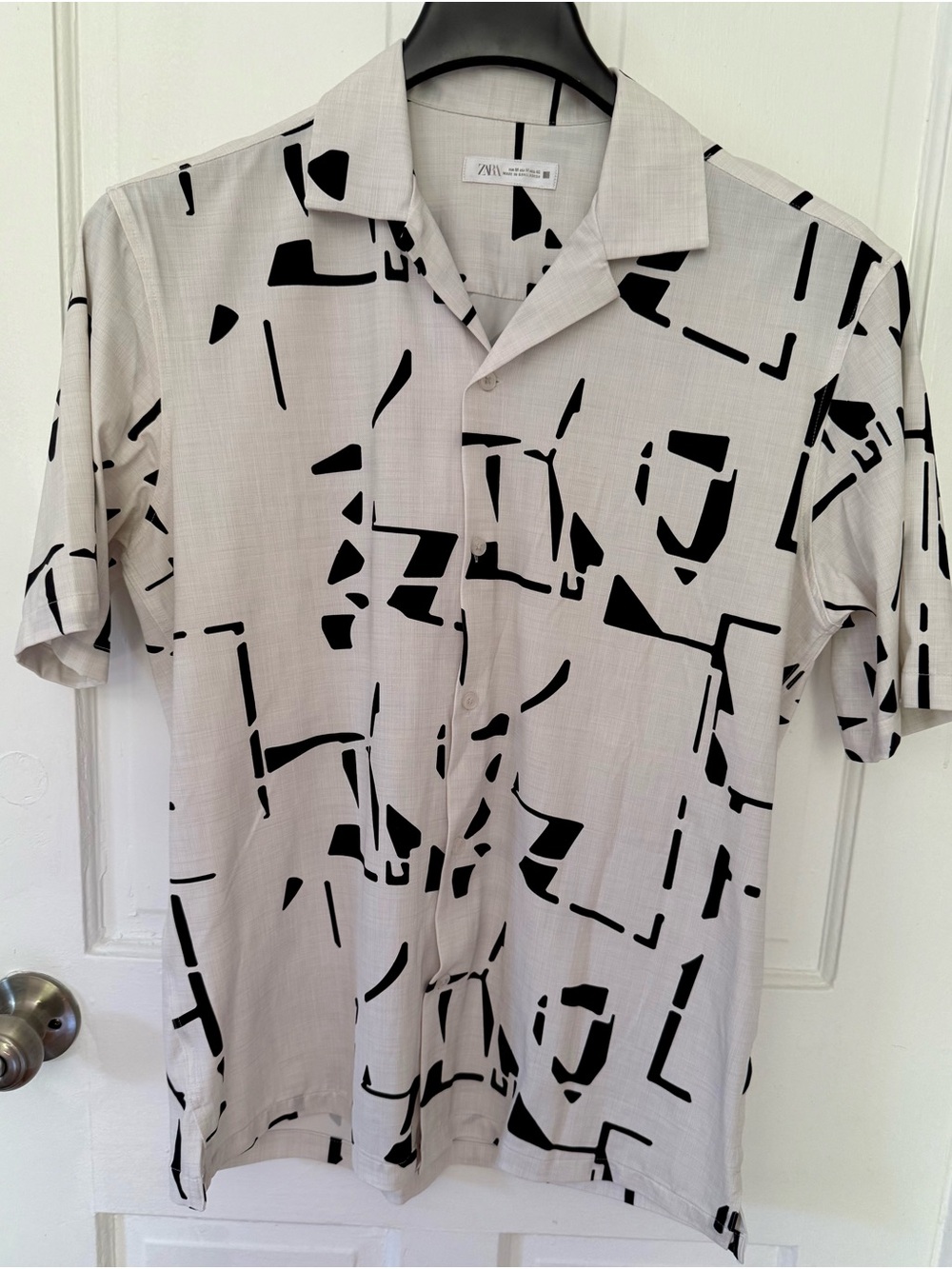 Zara Short Sleeve Abstract Geo Print Shirt - White & Black